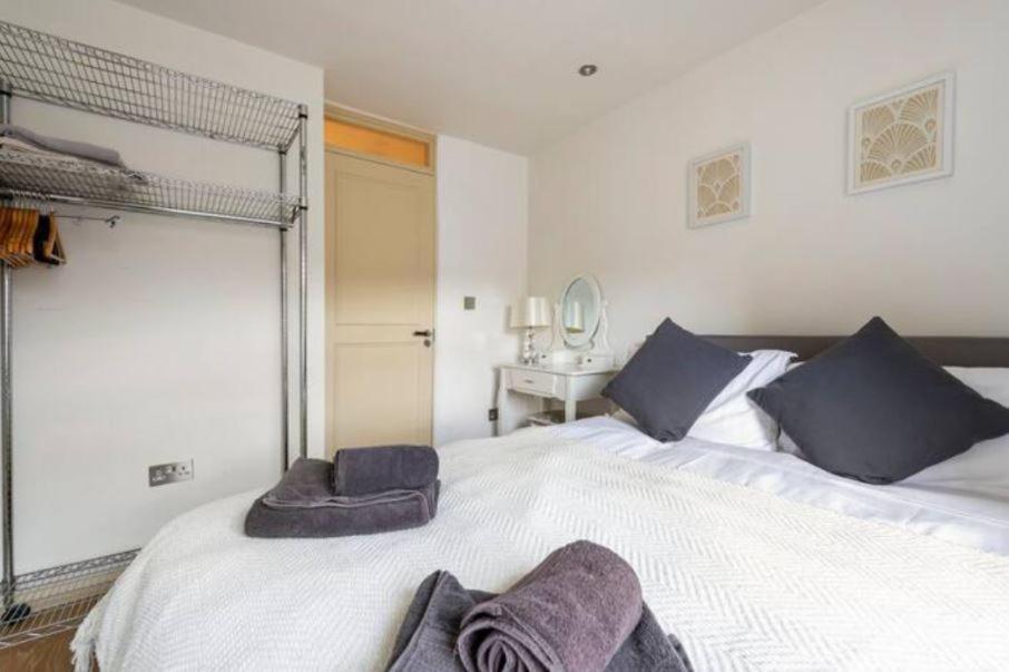Super Central Beautiful Three Bedroom Лондон Экстерьер фото