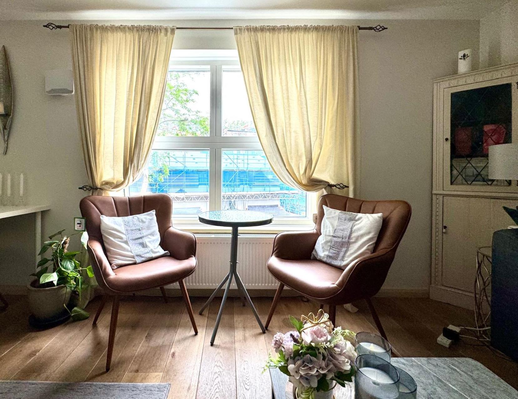 Super Central Beautiful Three Bedroom Лондон Экстерьер фото